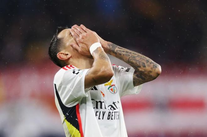 包含迪马利亚破门无效，巴黎无缘决赛再次的词条