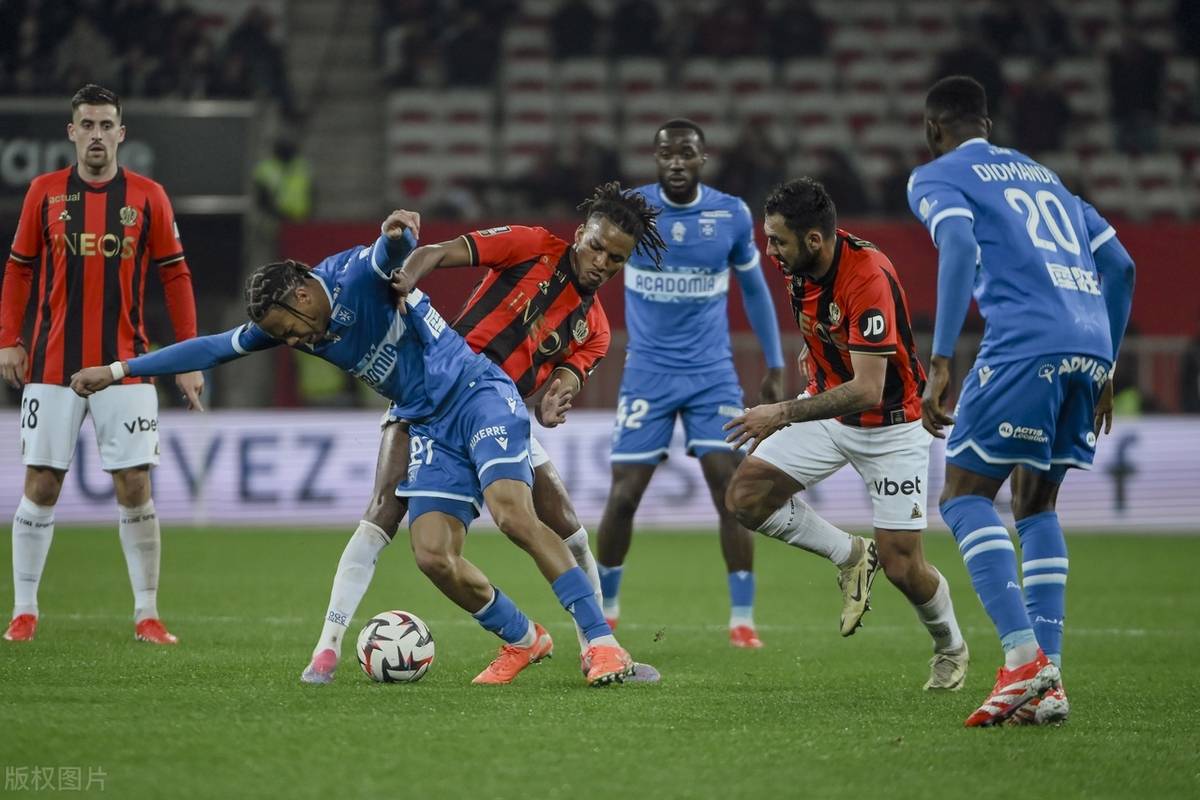 开云体育登录-雷恩客场击败斯特拉斯堡，豪取三分