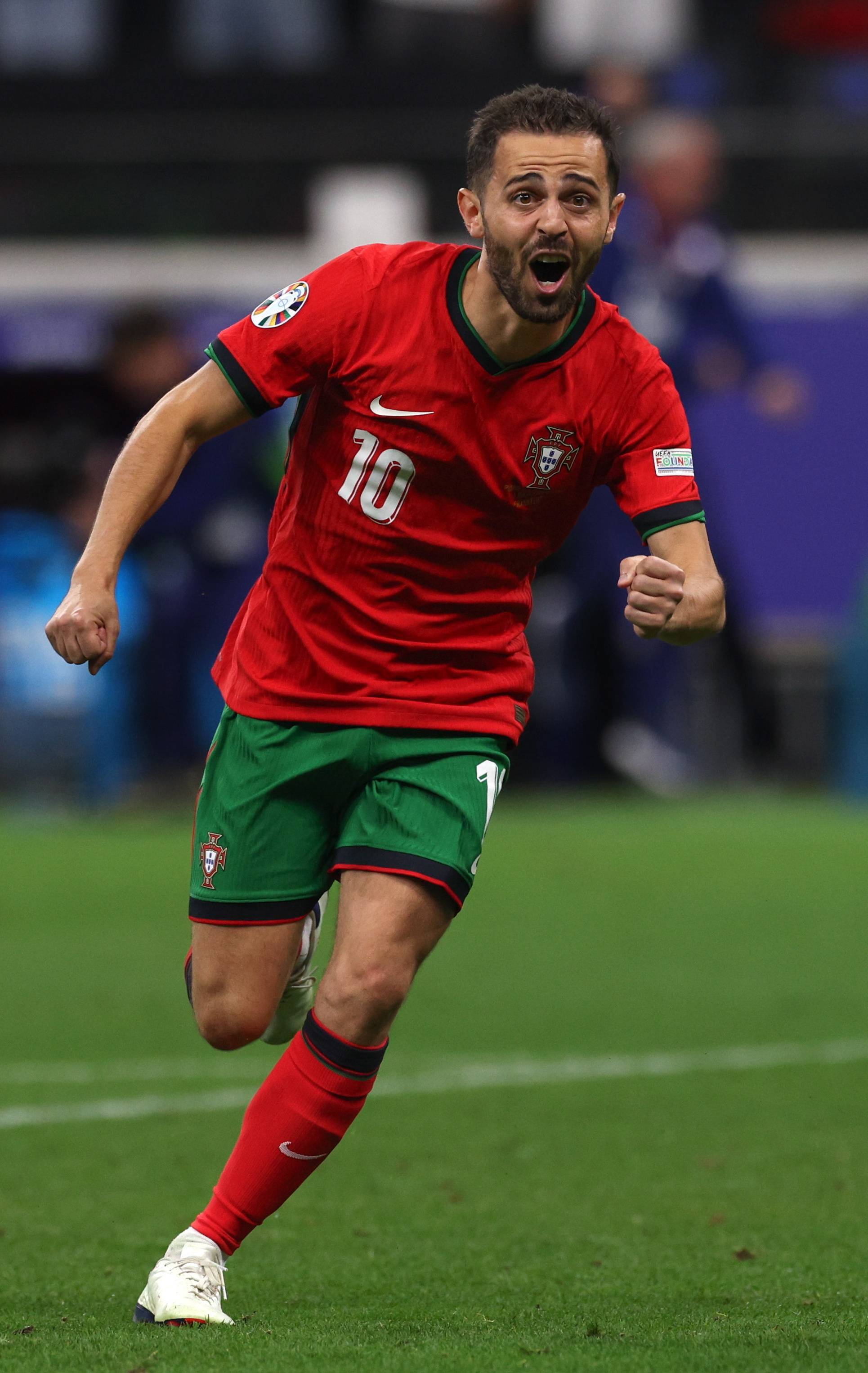 葡萄牙体育里斯本力克西班牙瓦伦西亚晋级的简单介绍