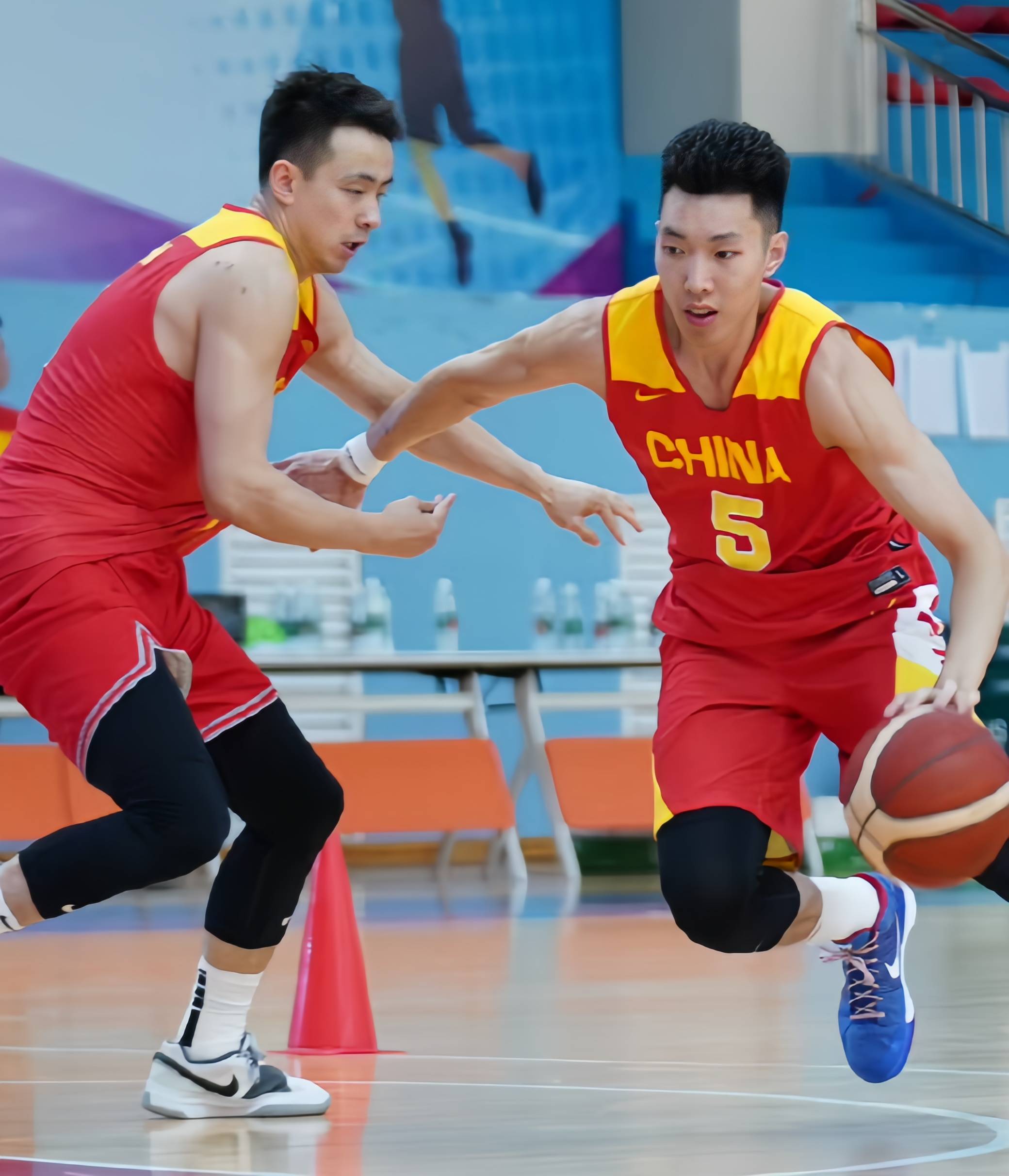 世界著名篮球联赛激烈对抗，眼花缭乱！的简单介绍