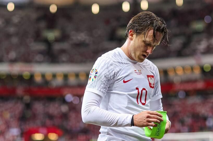 临危受命！教练组如何调整战术应对危机