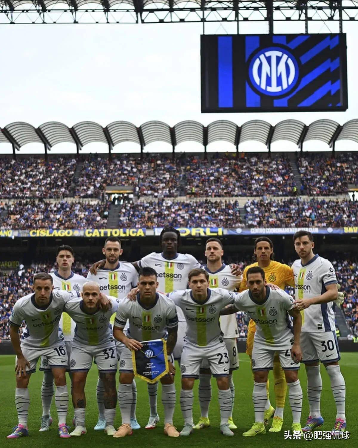 球队全员发挥出色，击败对手获得胜利