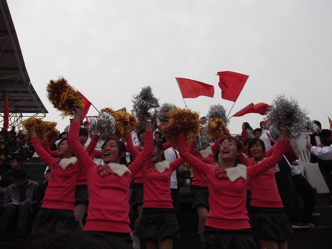 开云体育在线-拼搏呐喊！强队再度逐鹿篮坛