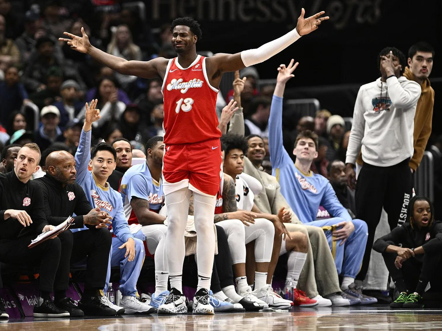 开云体育下载-包含灰熊队联手奋战，成功逆袭对手的词条