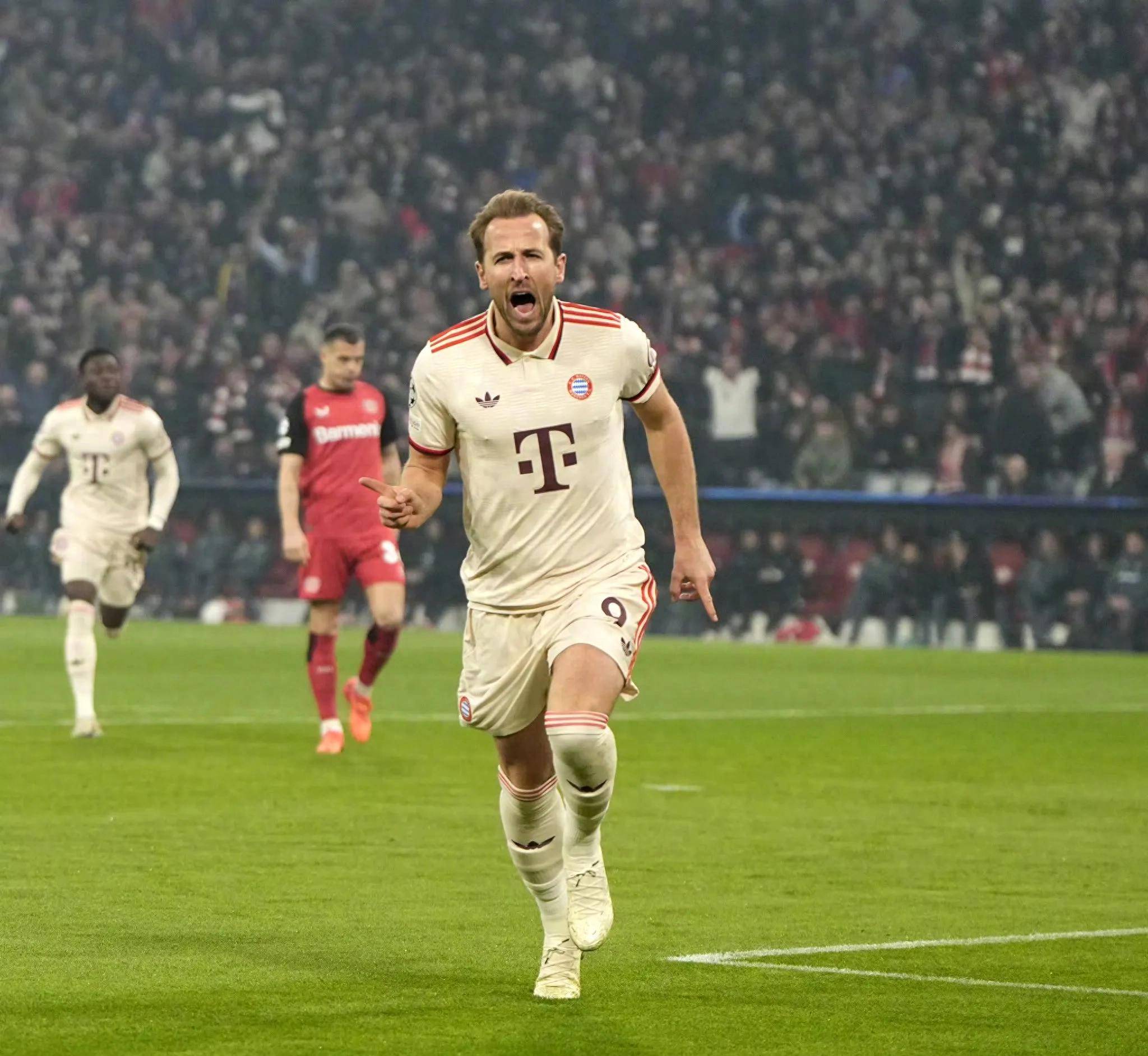 利物浦客场战平巴萨，保持不败