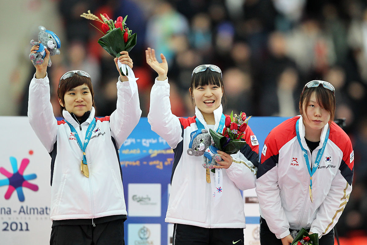 关于关键时刻：广州恒大备战与大阪樱花的较量的信息