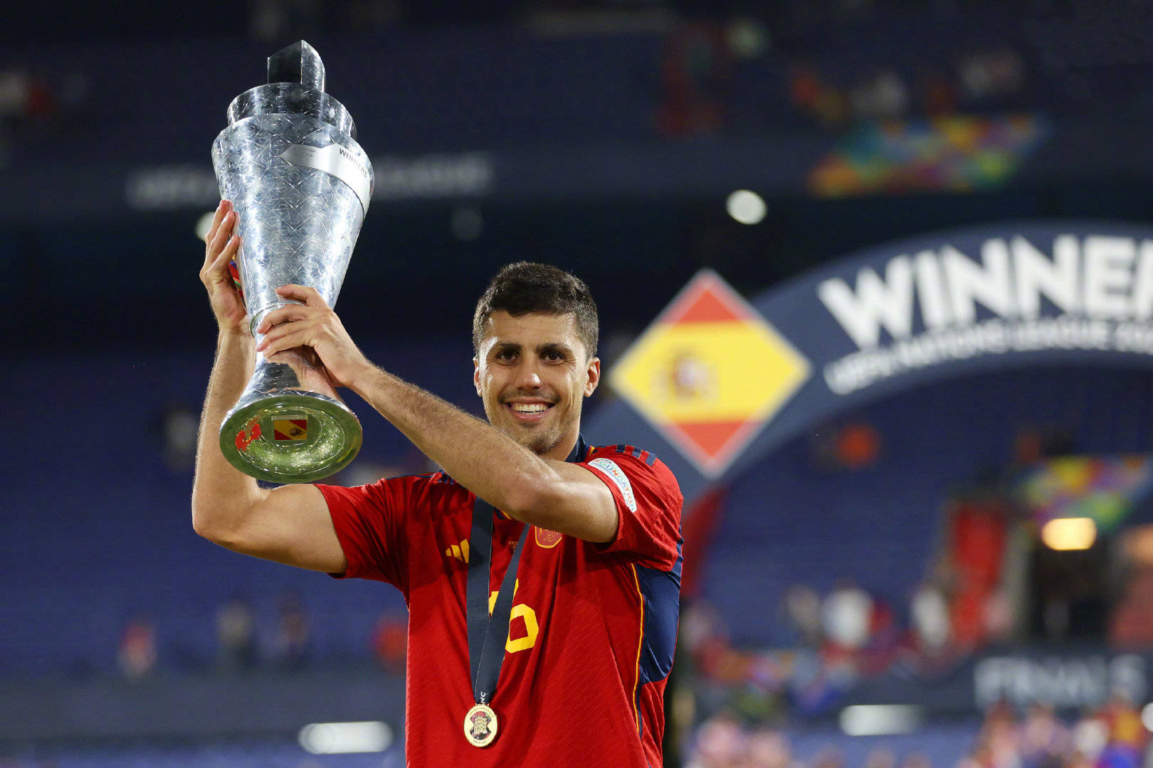 关于阿森纳球队力克强敌，夺得欧国联资格的信息