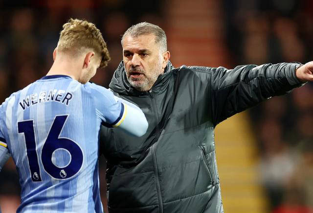 包含热刺遭遇不利结果，主帅寻找解决之道，全队备战下一轮的词条