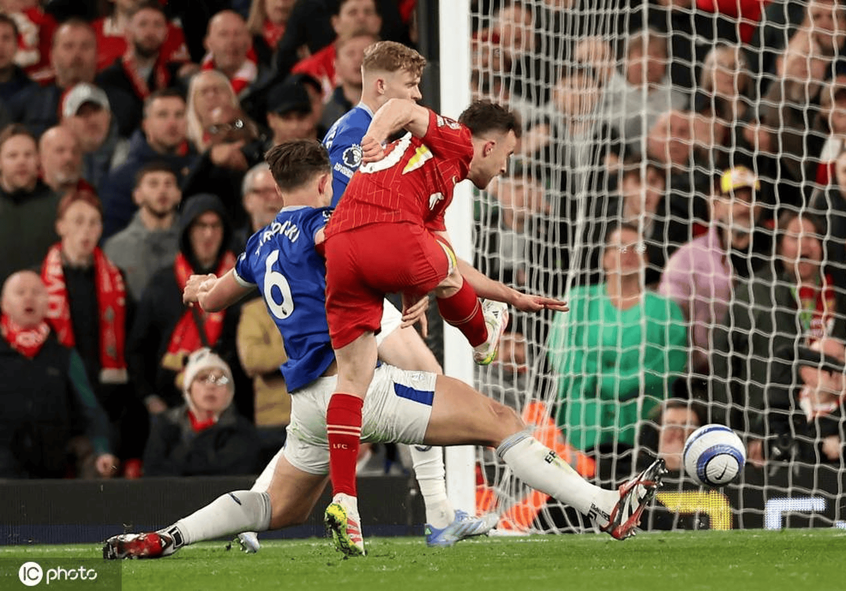 埃弗顿客场失利，未能延续胜势