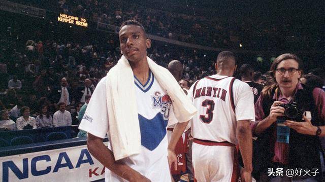 纽伦堡球员受伤，需休养数周