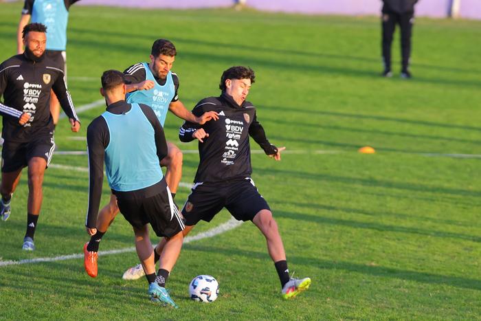 年轻球员在世界杯后备战新挑战