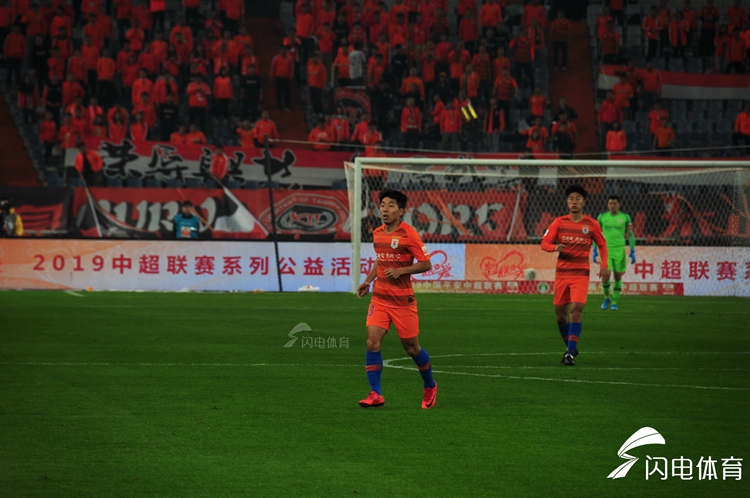 开云体育app-伤兵回归，球队士气高涨连胜势头不减