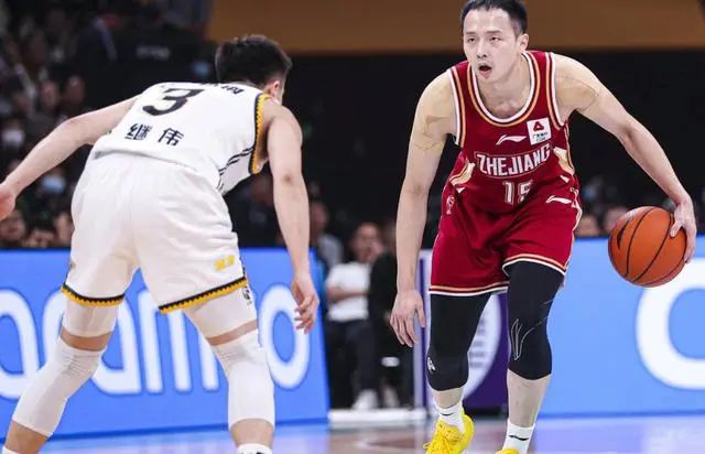 开云体育官网-狭路相逢，强强对决双方不分胜负