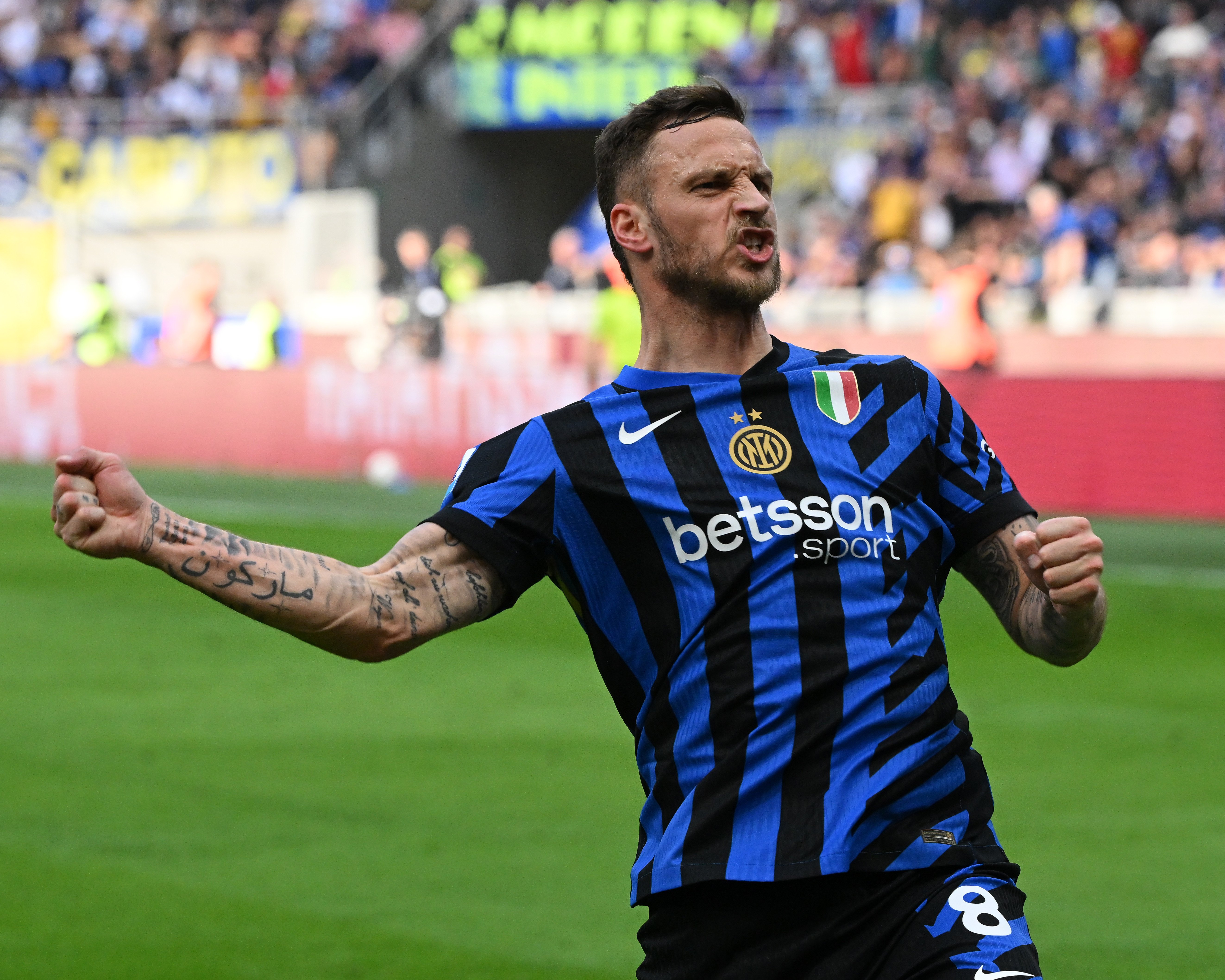 乌迪内斯主场大胜AC米兰，终结不败纪录