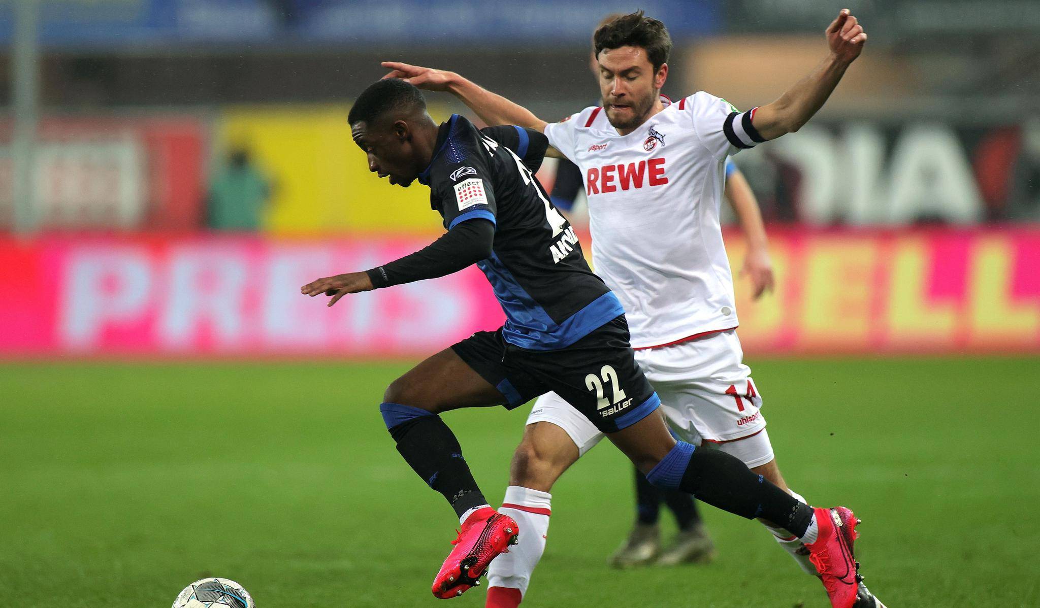 柏林赫塔队客场逆转战胜对手，实现大逆转