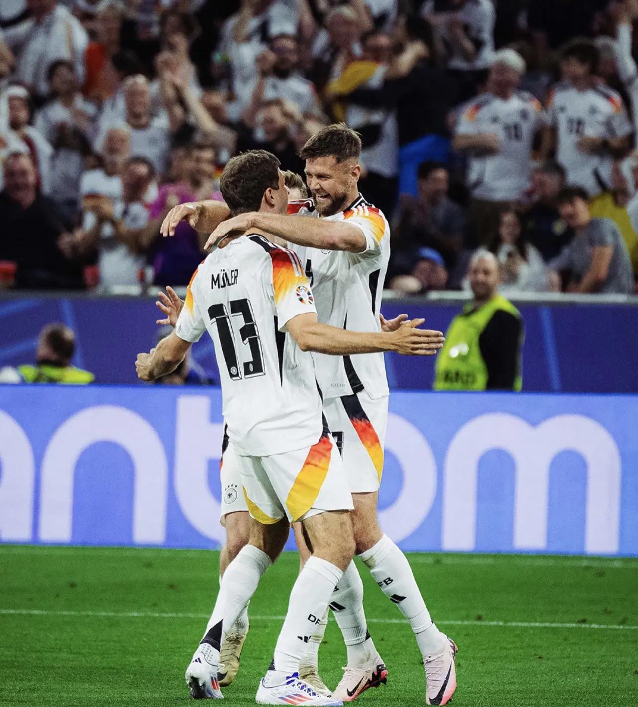 法国对抗瑞士，场上厮杀激烈，争夺欧洲杯资格赛胜者