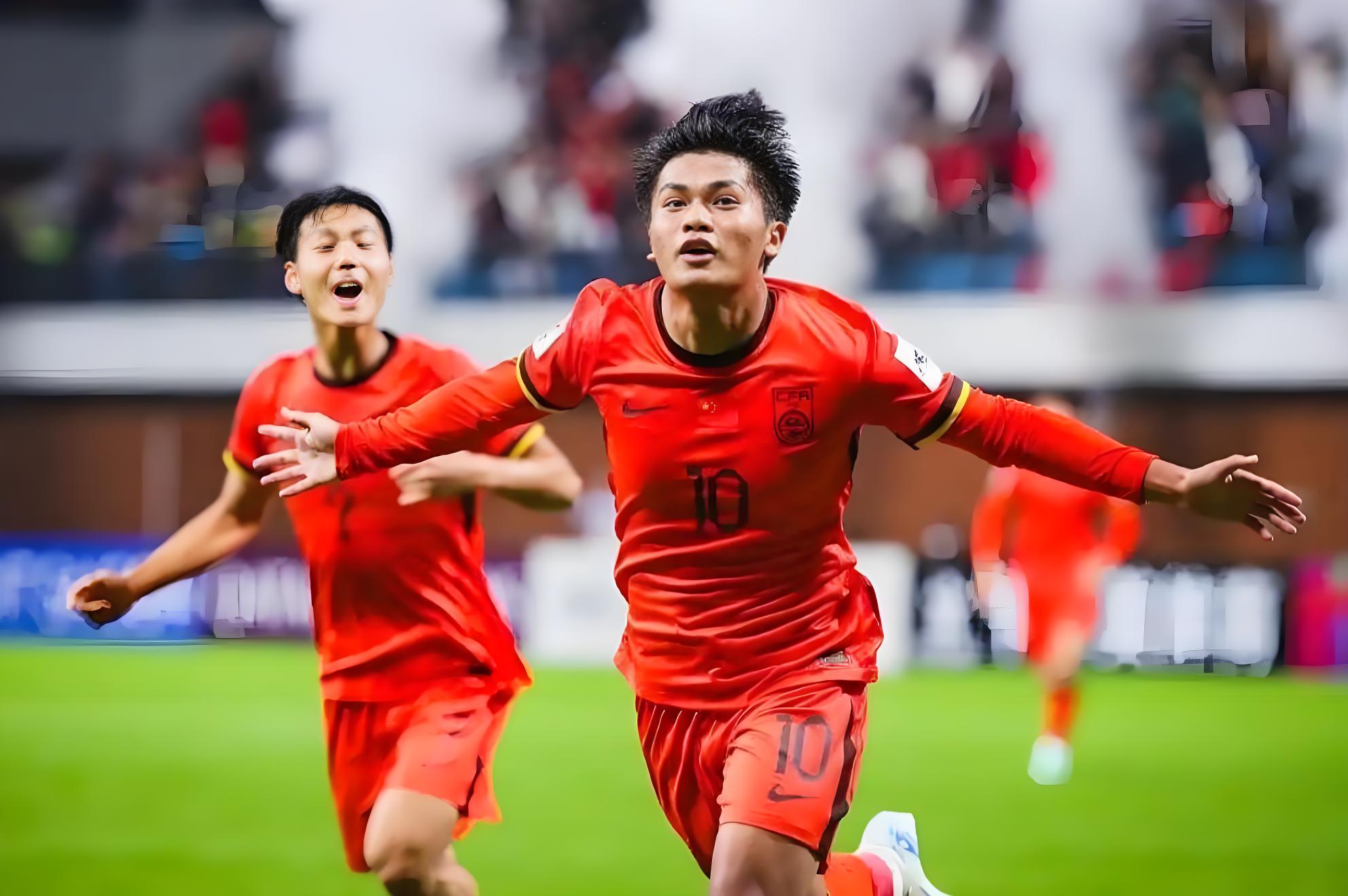 实力派足球队成功晋级决赛，助力本国经济发展