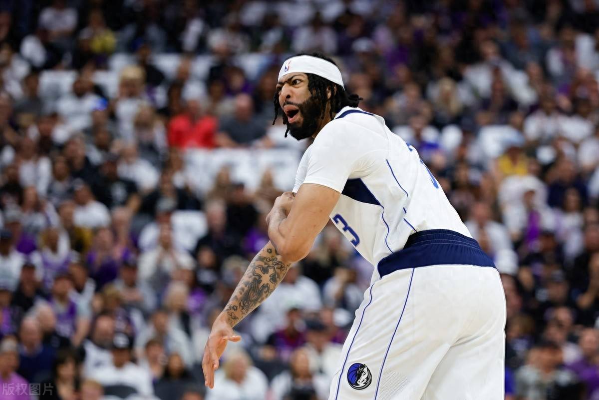 开云体育官网-米切尔发威！爵士横扫独行侠晋级西部半决赛的简单介绍