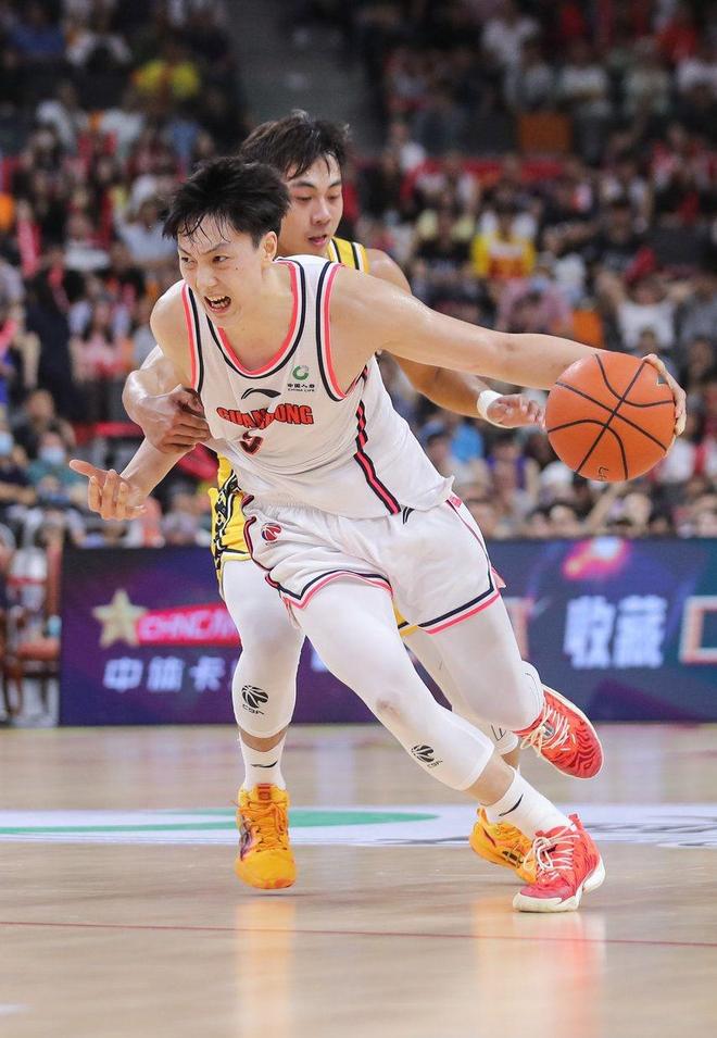 战术调整全面成效，全队取胜