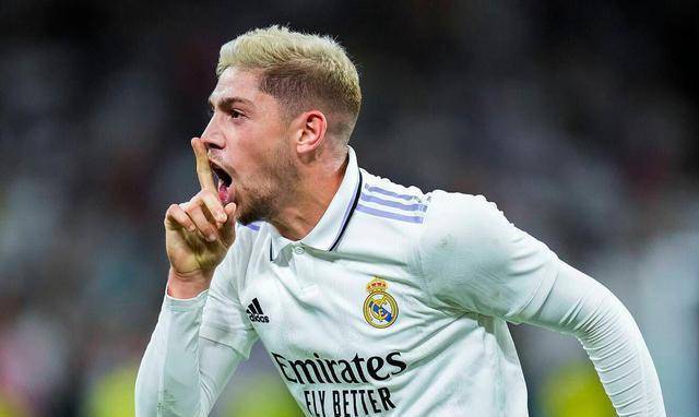 马洛卡打下第一盘，勇敢前行