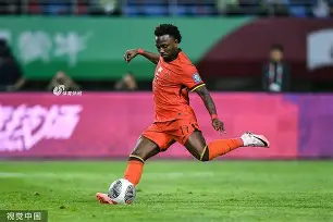 开云体育登录-吉尔英厄姆联平局告成，继续保持不败势头