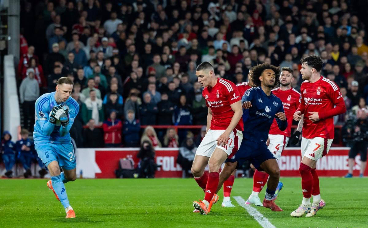 曼联客场击败卡迪夫城，继续保持良好状态