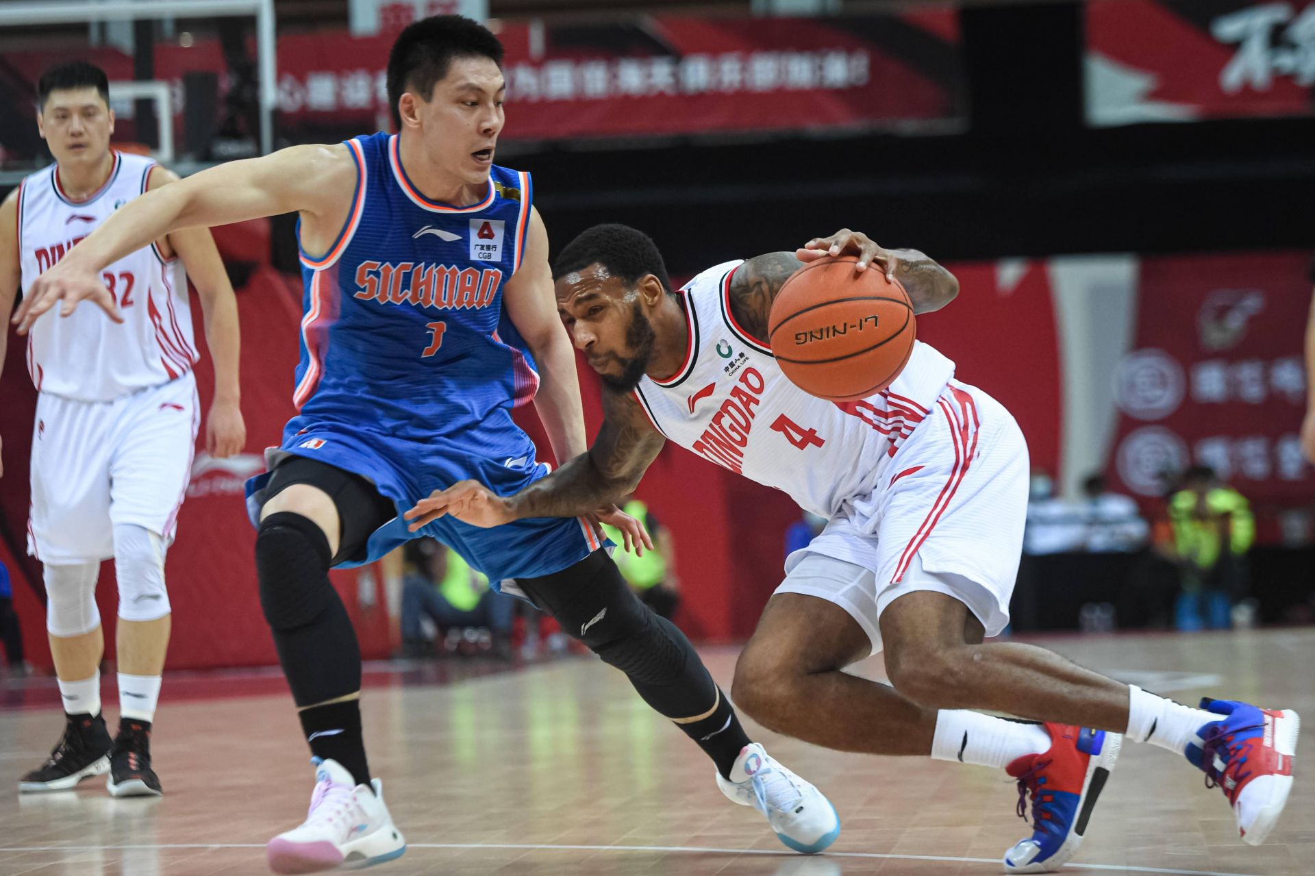 开云体育官方网站-深圳男篮击败四川队，重返胜利赛道