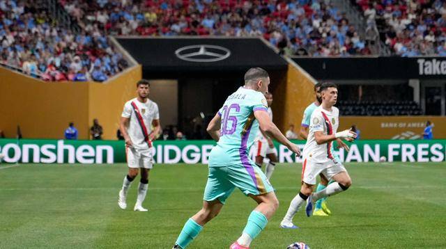 捷克队展现强劲实力，成功晋级四强赛道的简单介绍