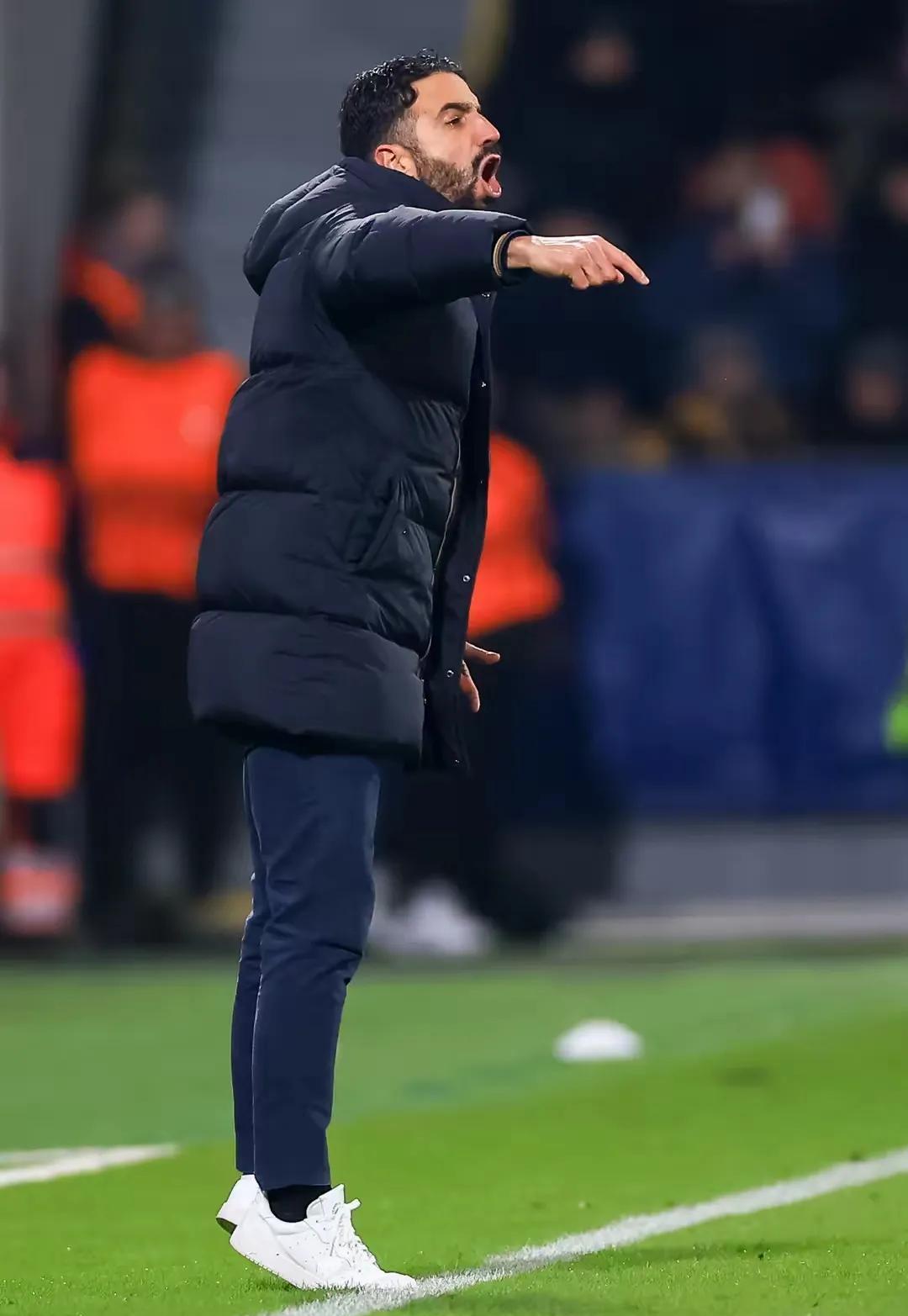 曼联门将连结出伤，重返绿茵场发挥完美，铁打不动的简单介绍