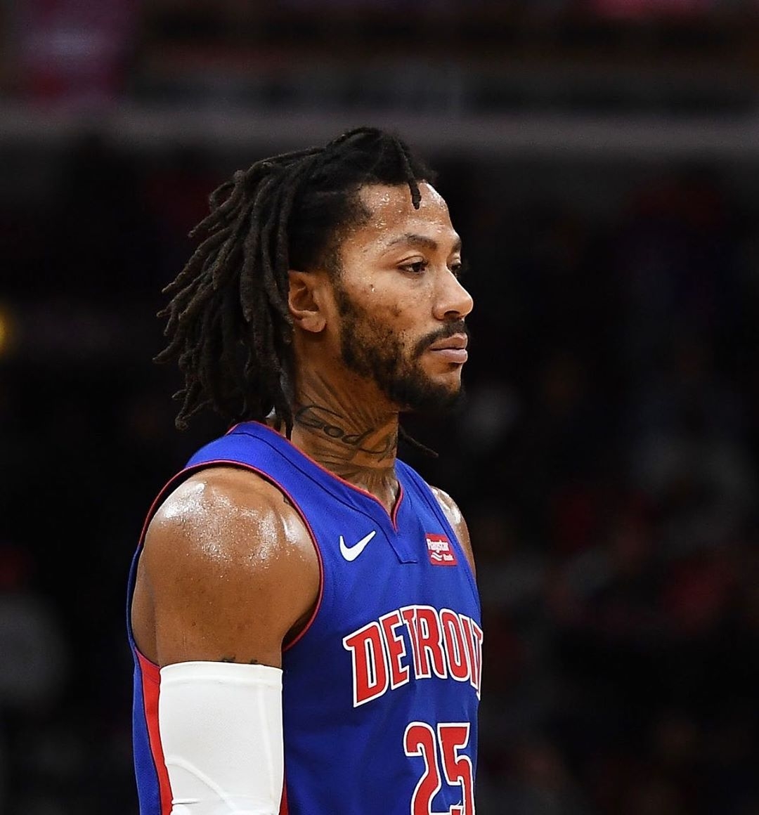 关于勇士主力大腿伤势恢复缺席一周复出表现不佳的信息