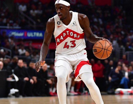 猛龙队客场胜出，西亚卡姆表现稳定