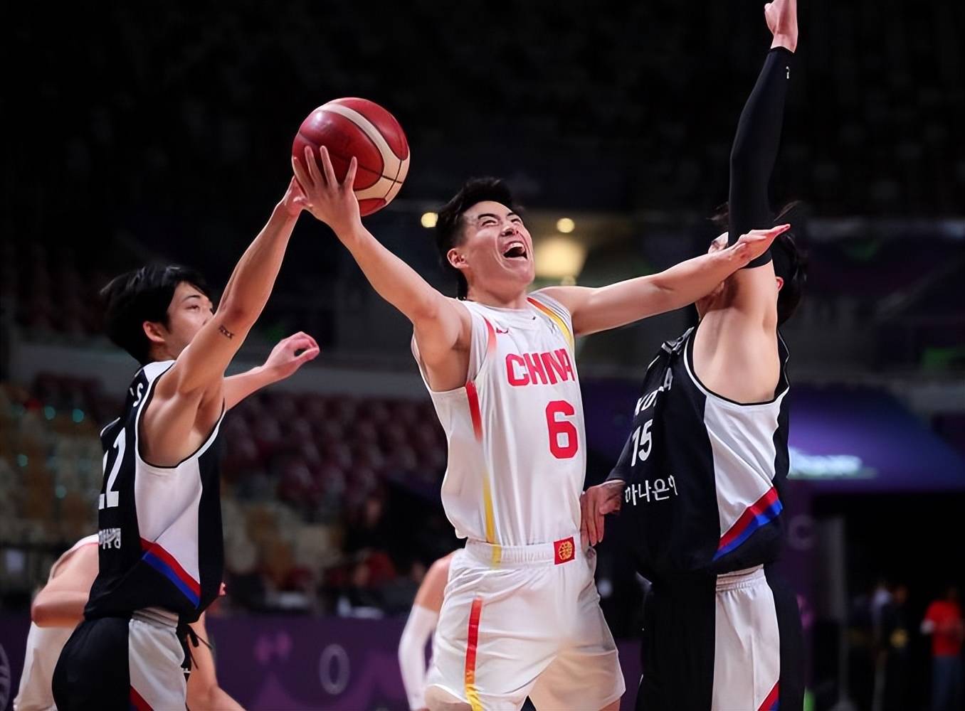 篮球世界杯：澳大利亚男篮大胜晋级下一轮的简单介绍