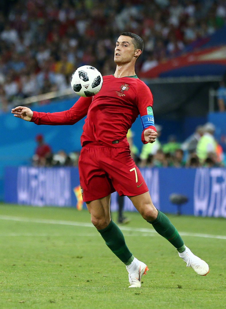 俄罗斯足球联赛取消冠军赛季重新开始