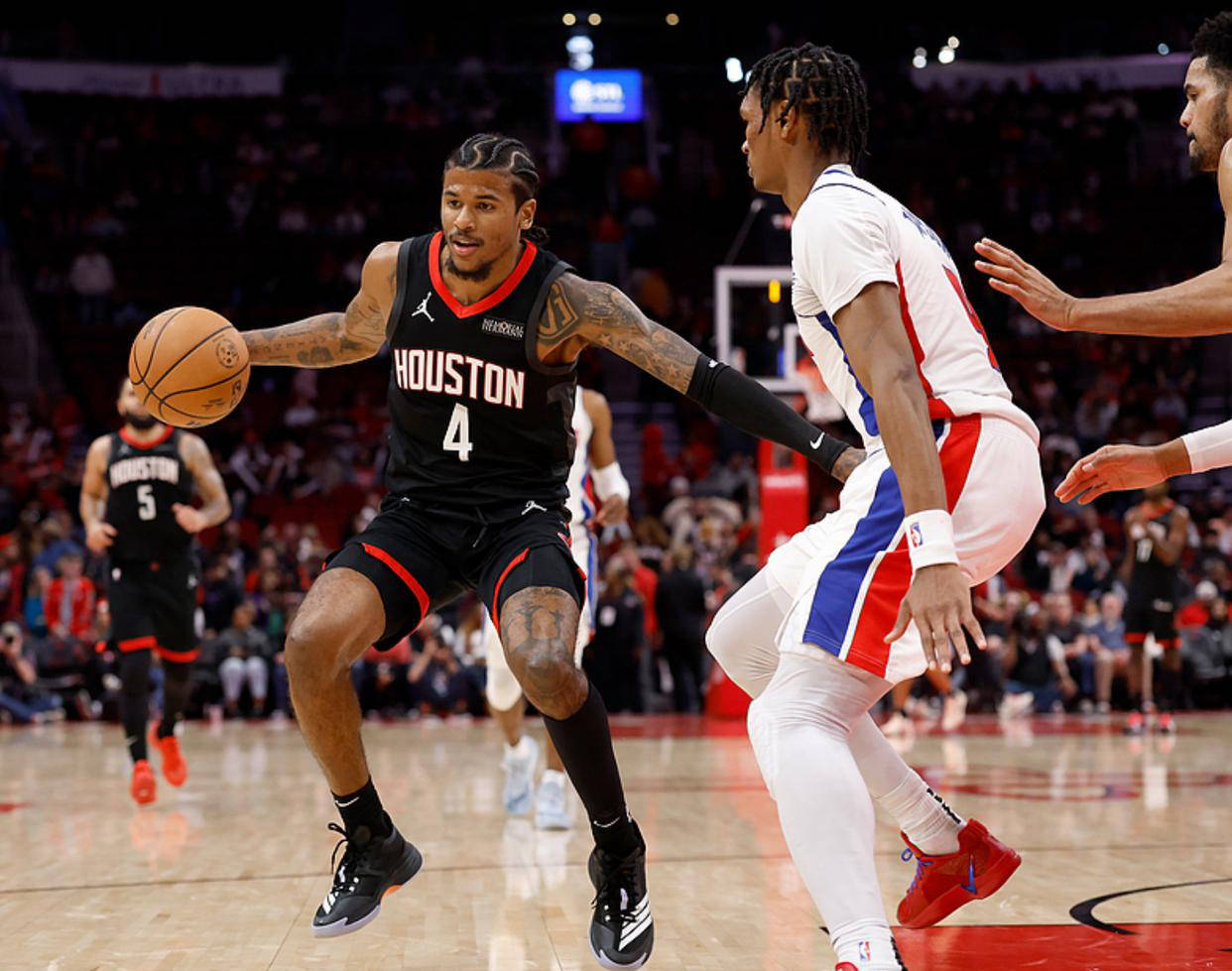 火箭客场惨败，球队发挥不力