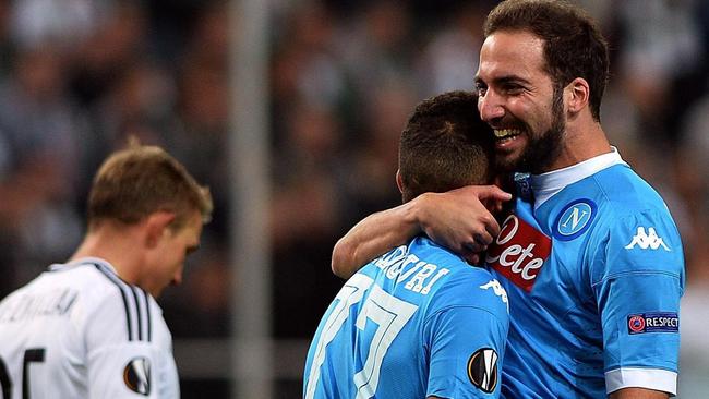 华沙联队士气高涨，击败劲敌取得胜利的简单介绍