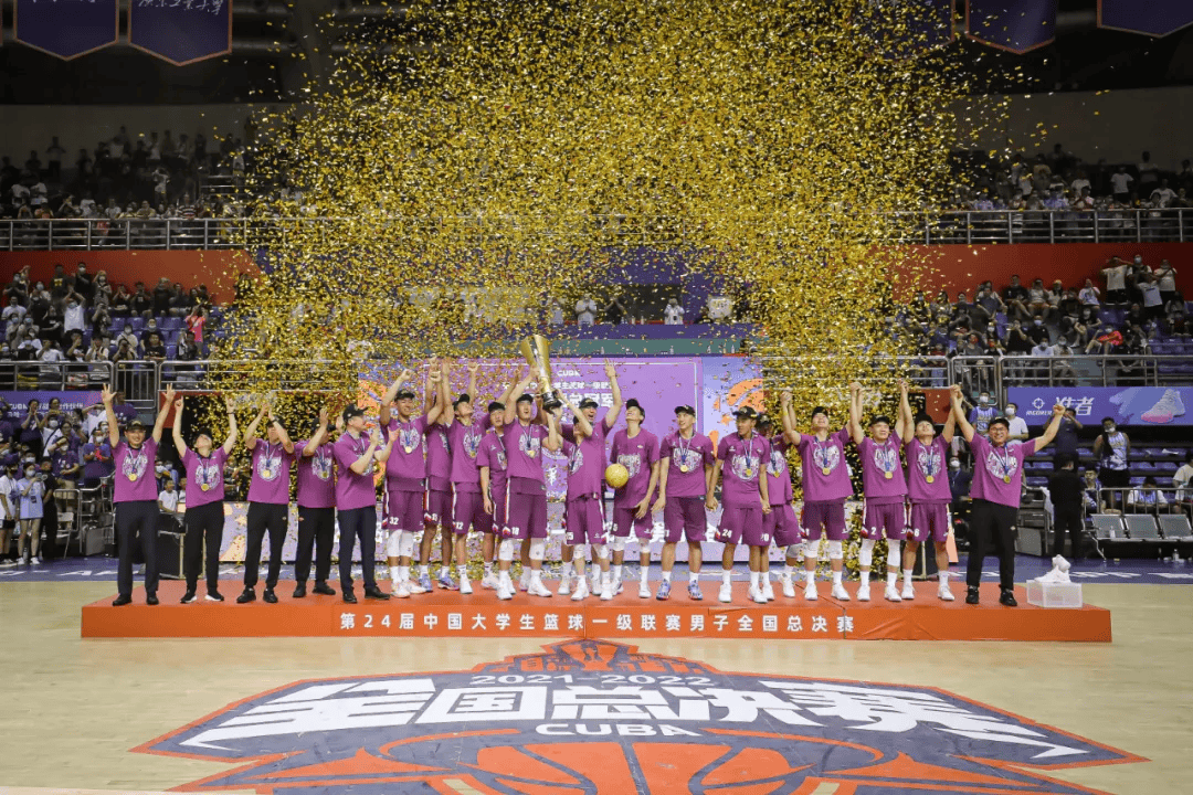 世界顶级篮球联赛今日开战，引发球迷狂热