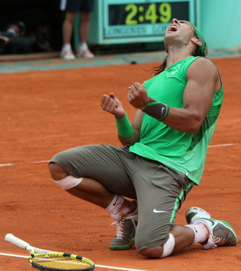 包含年终总决赛横扫温网，纳达尔状态火热的词条